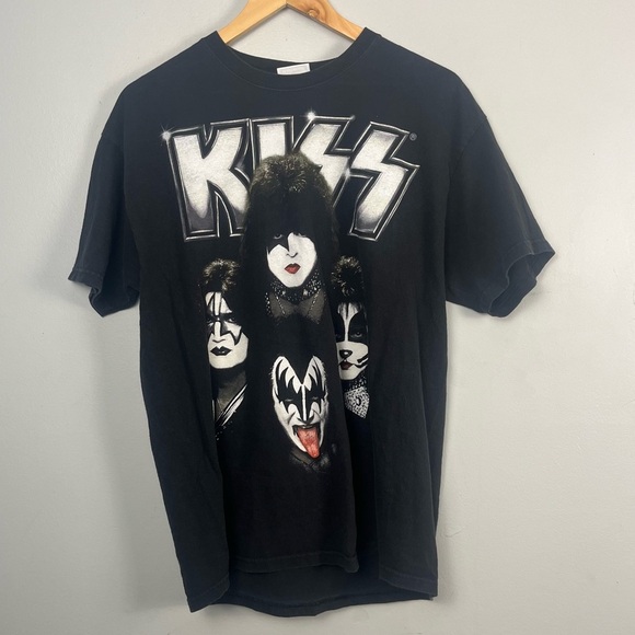 2010 Kiss Black printed tee shirt. Printed on both sides adult large. - Picture 1 of 3